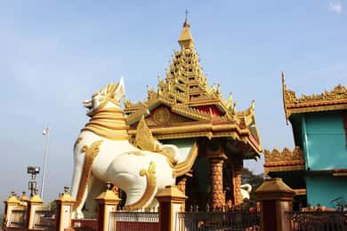 Da Mumbai: escursione di un giorno alla Pagoda Globale e alle Grotte di Kanheri