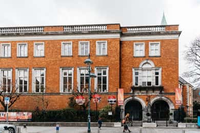 Património único: Excursão a pé particular em Cork para casais
