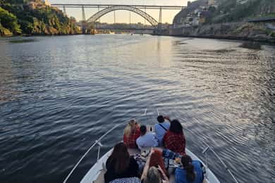 Oporto: Crucero de los 6 Puentes y Vino del Puerto con Opción Puesta de Sol