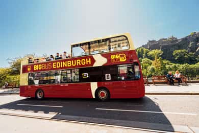 Edinburgh: Sightseeing med hop-on hop-off-buss med öppet tak