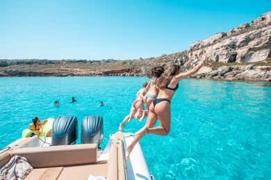From Trapani: Favignana and Levanzo Full Day Cruise