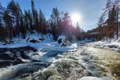 Ruka: Oulanka-Nationalpark Kìutaköngäs mit Mittagessen.