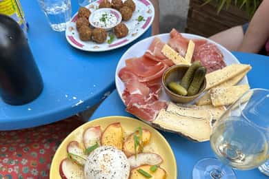 Aix-en-Provence: Guided Foodie Tour with Tastings