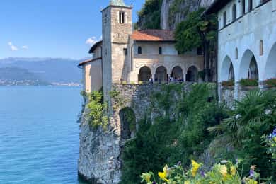 Lake Maggiore: Santa Caterina del Sasso Hermitage Ticket