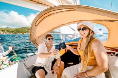 Magnetic Island: Lunchtime Sailing Cruise