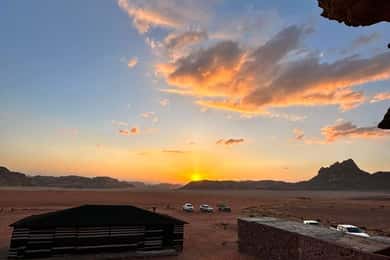 Wadi Rum: 2-timmars jeeptur med lokal guide