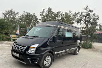 Hanoi: Transfer to/from Ninh Binh by Luxury Limousine