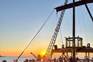 Kos: Magische Sunset Party Cruise Adventure