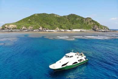 Okinawa:Naha:Kerama Island Experience １Dive and Snorkeling