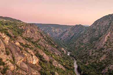 Skopje: Canyon Matka - Stedet, hvor alle fødsler begynder