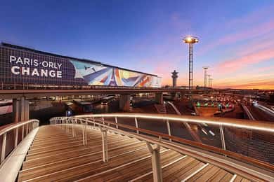 プライベート到着送迎: オルリー空港からパリまで