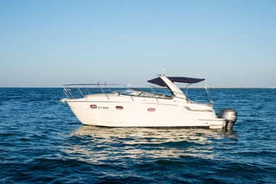 Dubai Private Yacht Cruise - Boat Trip Up to 8 people