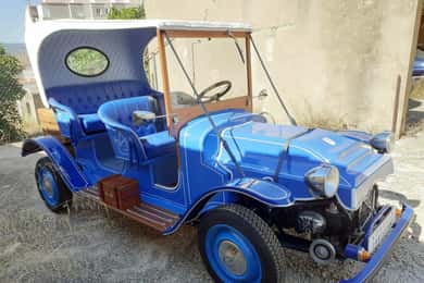 Benidorm: Visita en carruaje moderno al Museo del Motor