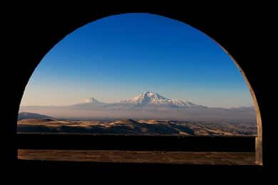 Yerevan to Tbilisi Day Tour: Unveiling Transcultural Wonders