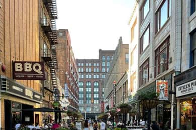 Cleveland: Downtown Landmarks Walking Tour