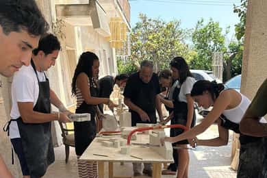 Locorotondo: Craft a stone souvenir with your own hands