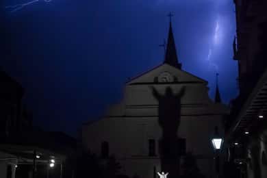 New Orleans: Historical Ghost Bus Tour