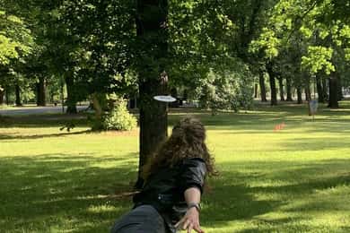 Frisbee golf / disc golf: Fun and games in a beautiful park in Leipzig