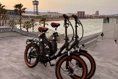 Barcelona: Explore the City with Eco-Friendly E-Bike Rentals