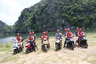 Puesta de sol en moto por Ninh Binh: cueva de Mua, Coi Khe y ciudad de Hoa Lu.