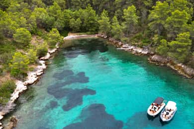 Split: Blue Lagoon, 3 eilanden en wijnproeven privétour