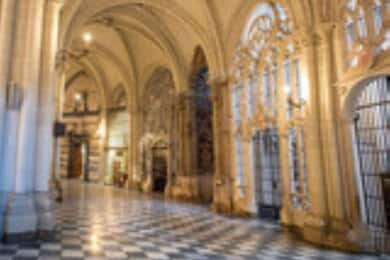 Wycieczka z przewodnikiem po katedrze w Toledo (wejście nie jest wliczone w cenę)