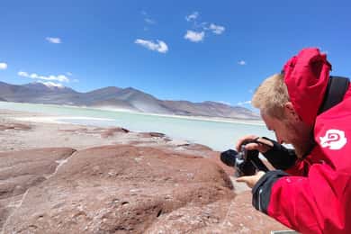 Caracoles: Red Stones of Atacama and Chaxa Guided Day Trip