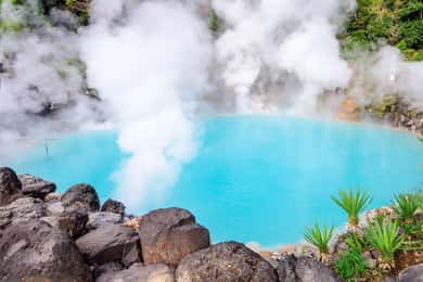 Fukuoka: Beppu Hells, Yufuin & Frog Temple Day Tour