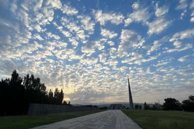 Yerevan: Night Walking Tour With Enchanting Panoramic Views