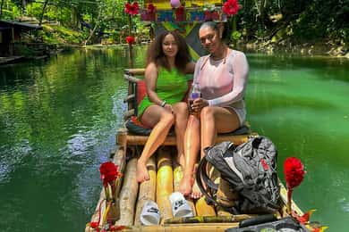 De Montego Bay: Rafting em bambu e massagem em pedra calcária