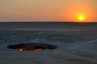 From Ashgabat: Cas Crater 2-Day Guided Tour
