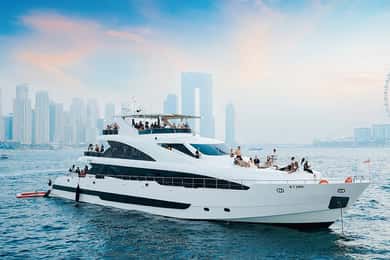 Dubai: Experiență Superyacht cu muzică live și băuturi