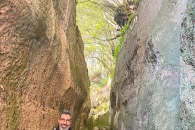 In the Footstep of the Etruscans: Hike & Wine Tasting