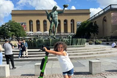 Gotemburgo: Tour particular de Scooter com serviço de busca no hotel