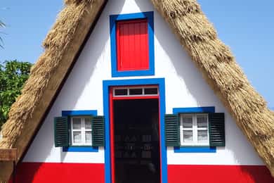 Pico do Arieiro, Santana & more – Full Day Tour With PickUp