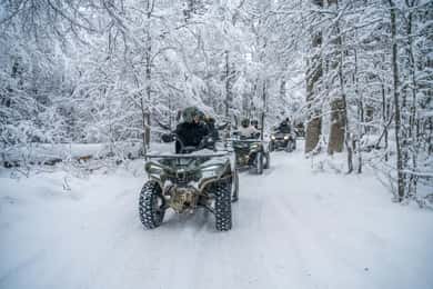 Ushuaia: Moto+Quadricycle+Ski+Buoys+Lunch or Pizza Rodizio