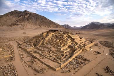 Lima: Full day City of Caral | Entrance - Group service |