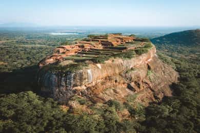 Tour particular de 2 dias a Sigiriya e Kandy com alojamento