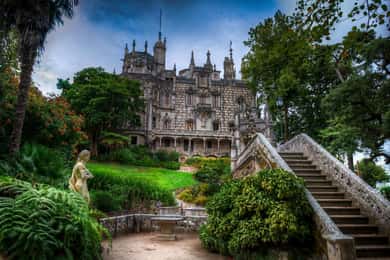 Lisbonne : Excursion d'une journée à Sintra, au palais de Pena, à Regaleira et à Monserrate