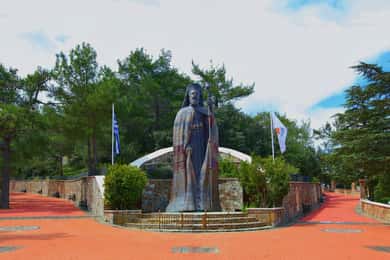 Paphos: Tour nach Troodos, Kykkos-Kloster, Omodos und Weingut