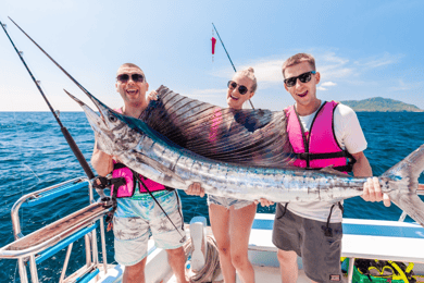 Phuket: Crociera in barca per la pesca d'altura sull'isola di Racha