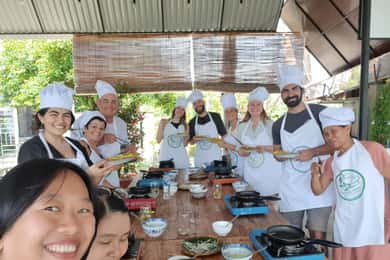 Experience basket boat & cooking class with organic food