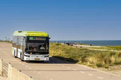 Amsterdam: Bus dayticket to Haarlem and Zandvoort (beach)