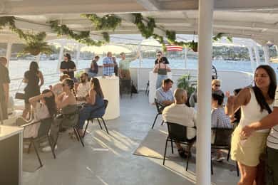 Seattle: Lake Union Happy Hour Cruise