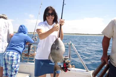 Quarteira: Algarve Reef Fishing Boat Trip with Gear