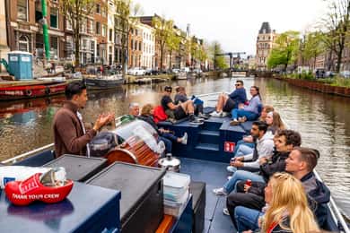 Amsterdam: Kanalrundtur i Gamla stan med levande guide och öppen bar