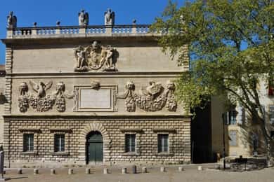 Avignon : visite des places emblématiques