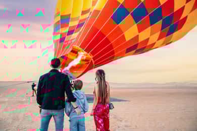 Dubai: Sunrise Hot Air Balloon Trip with Buffet Breakfast
