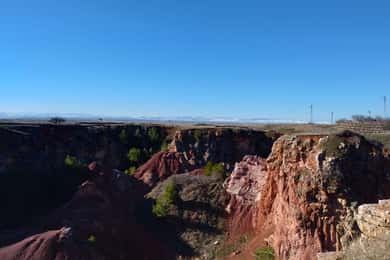 Hiking presso le Miniere di Bauxite nel Parco Nazionale dell'Alta Murgia