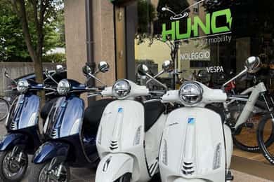 Journée en Vespa à Bergame : explorez avec un itinéraire unique